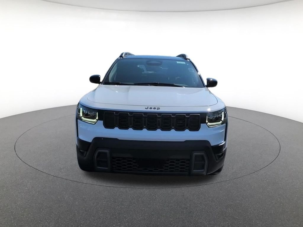 New 2026 Bright White Clear-Coat Exterior Paint Jeep Overland image 14