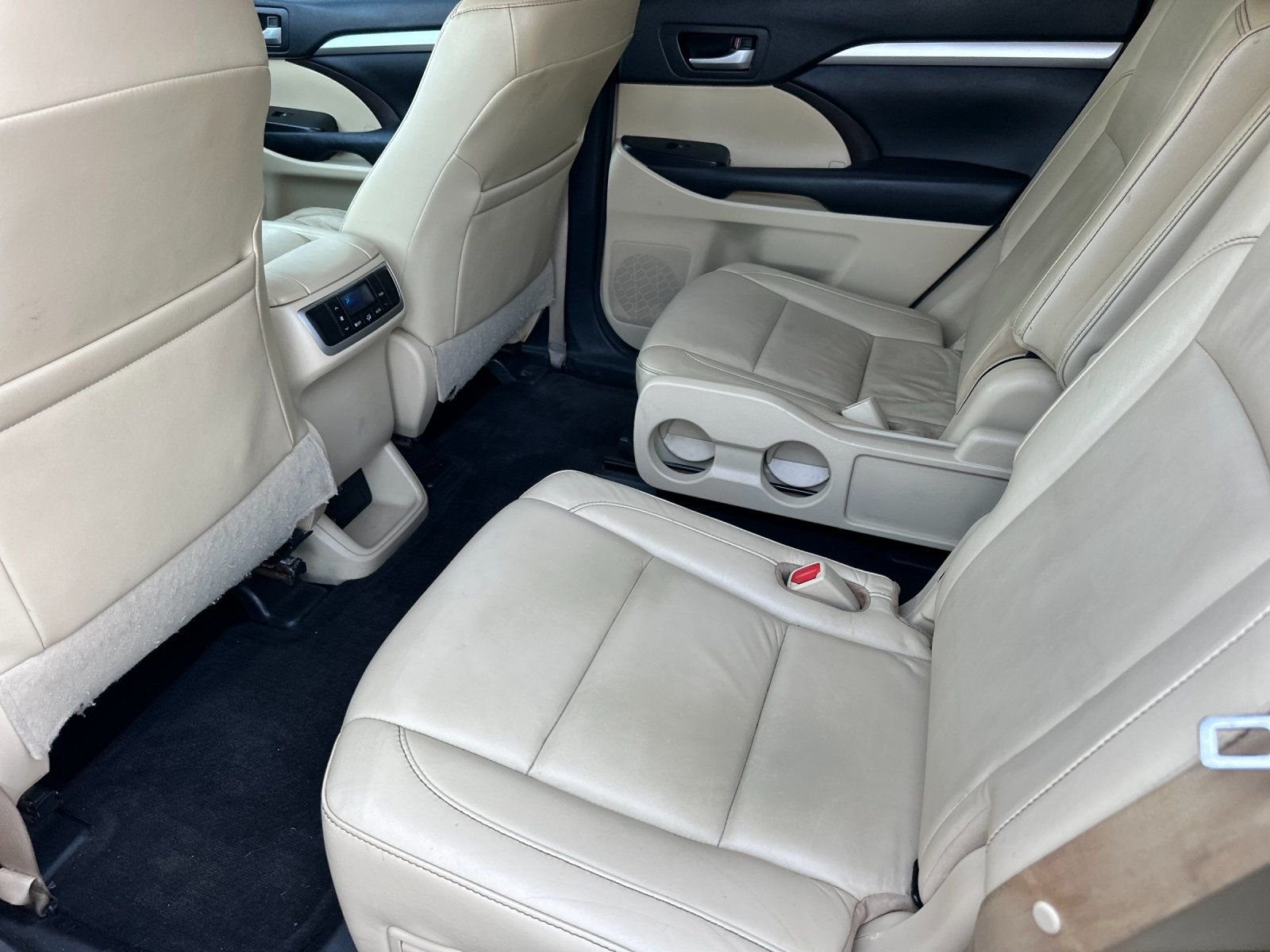 Used 2017 Shoreline Mist Toyota XLE image 11