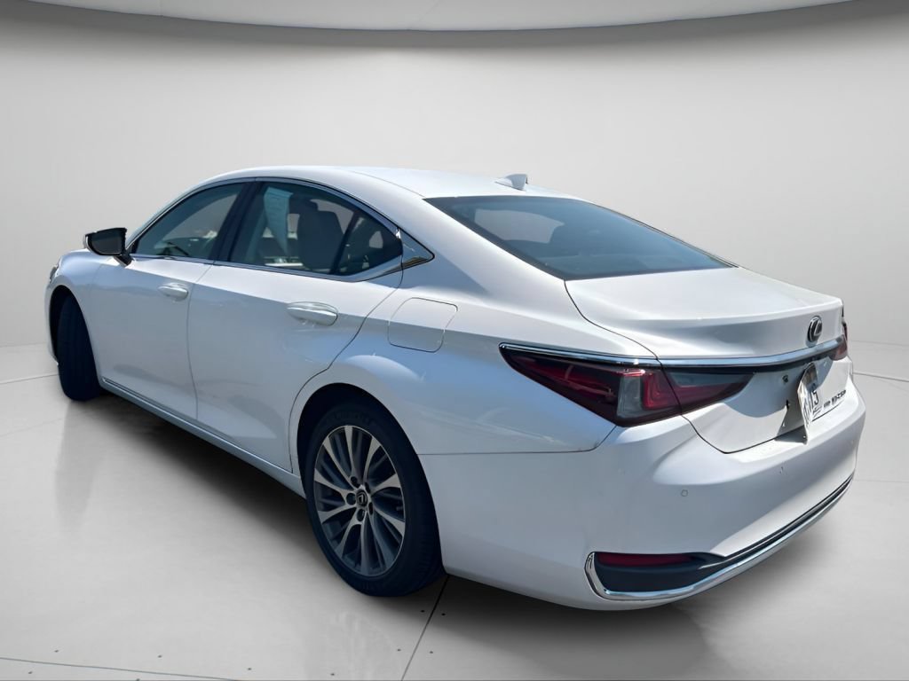 Used 2021 White Pearl Lexus 250 image 9