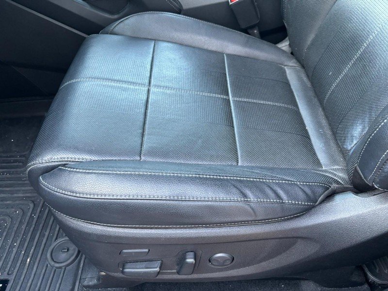 Used 2022 Everlasting Silver Kia SX FWD image 19