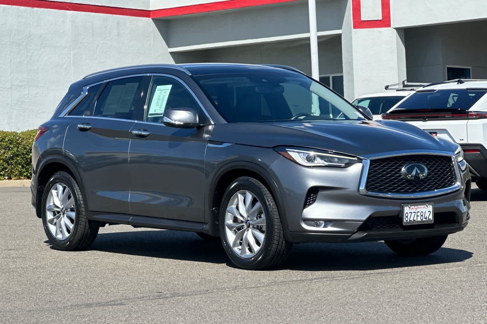 Used 2022 Graphite Shadow INFINITI LUXE image 5