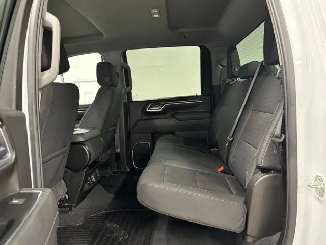 Used 2025 White Chevrolet LT image 19