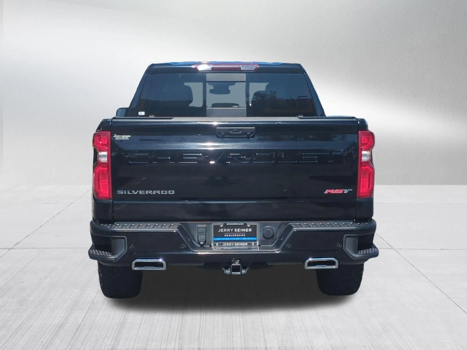 Used 2022 Black Chevrolet RST image 5