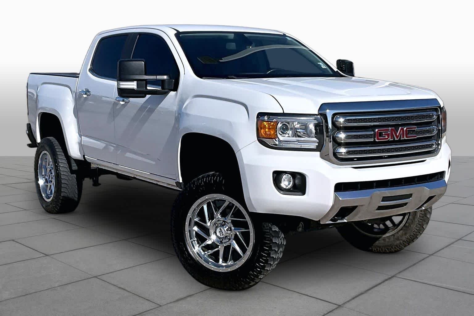 Used 2017 Summit White GMC 4WD SLT image 2
