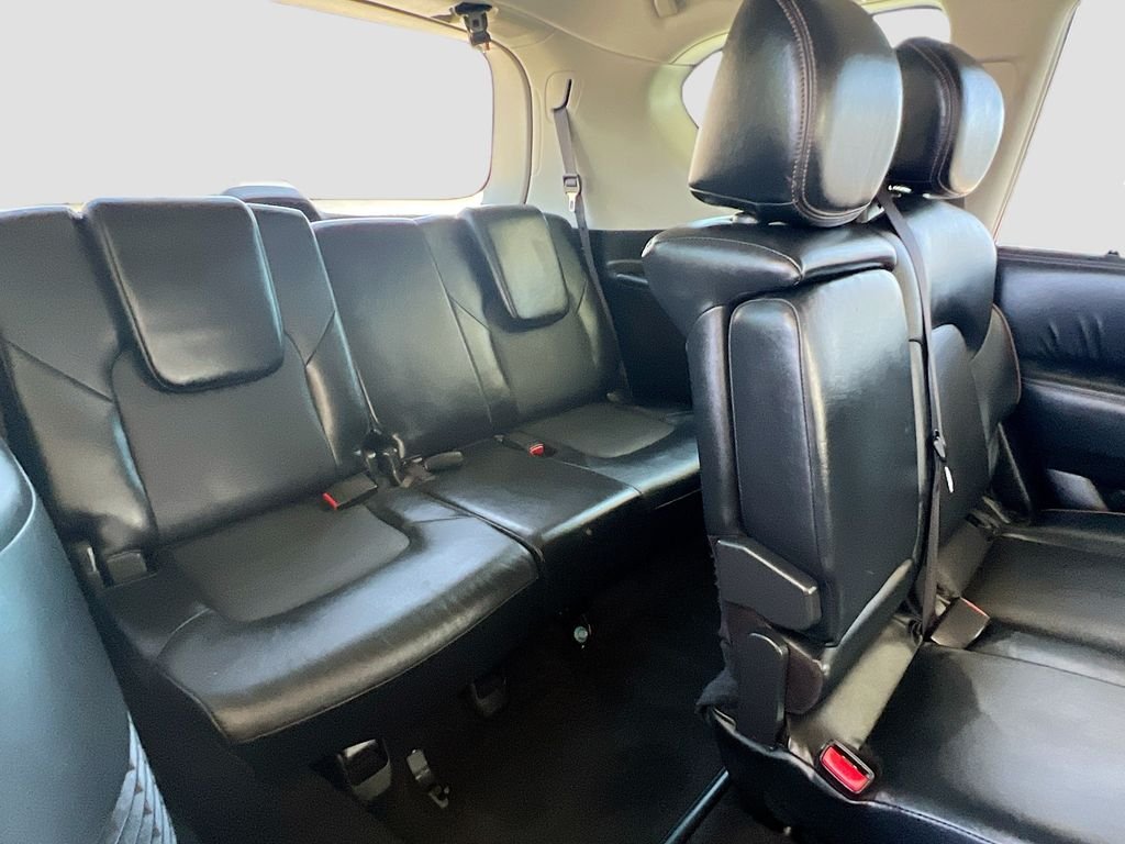 Used 2019 Super Black Nissan SL image 28