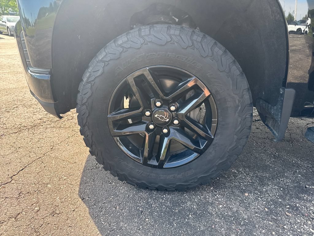Used 2021 BLACK Chevrolet LT Trail Boss image 24