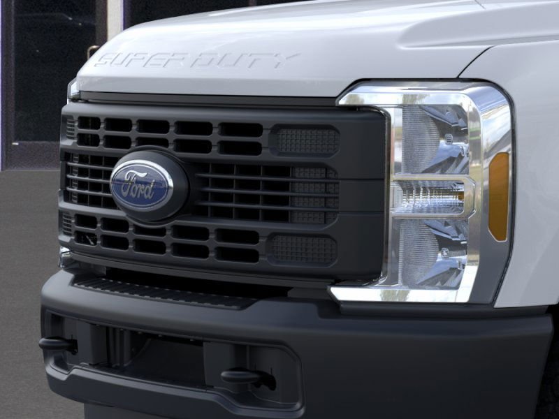 New 2026 Oxford White Ford F-350® XL image 17