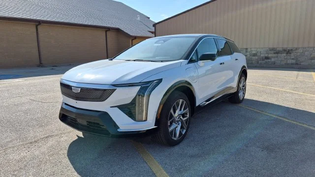 2027 Cadillac OPTIQ Luxury