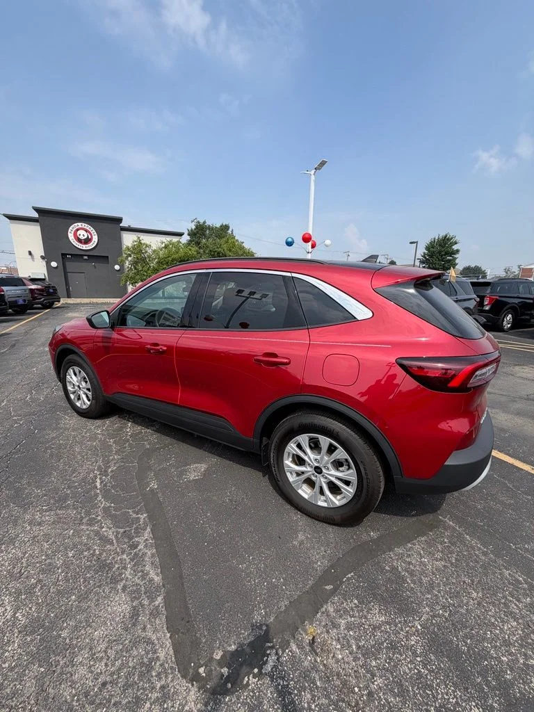 Used 2023 Red Metallic Ford Active image 6