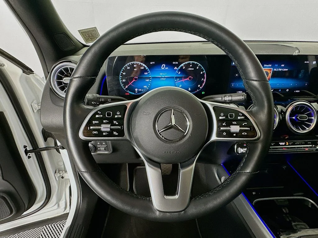 Used 2023 White Mercedes-Benz GLB 250 image 10