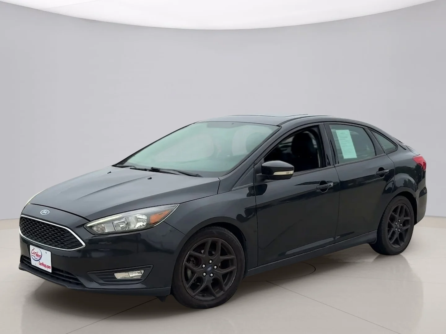 Used 2015 Black Ford SE image 1