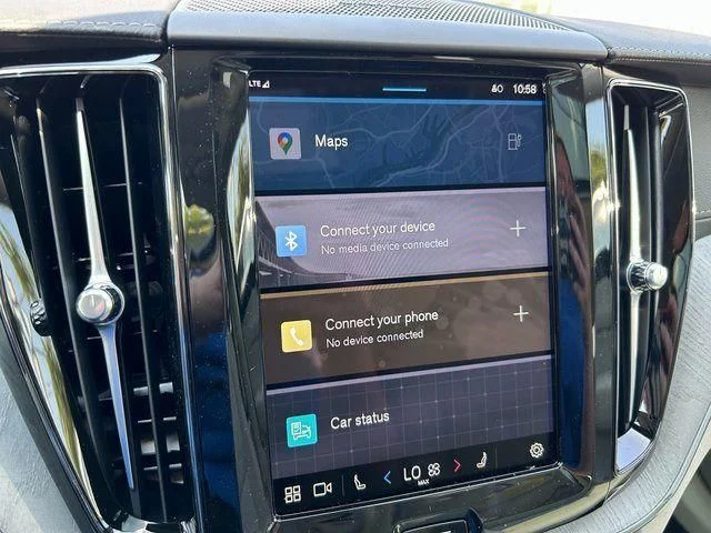New 2025 White Volvo T8 Ultra image 28
