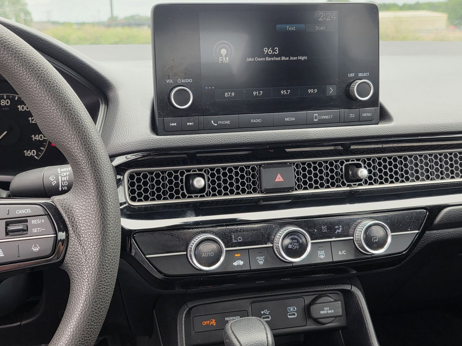 Used 2025 Silver Honda LX image 9