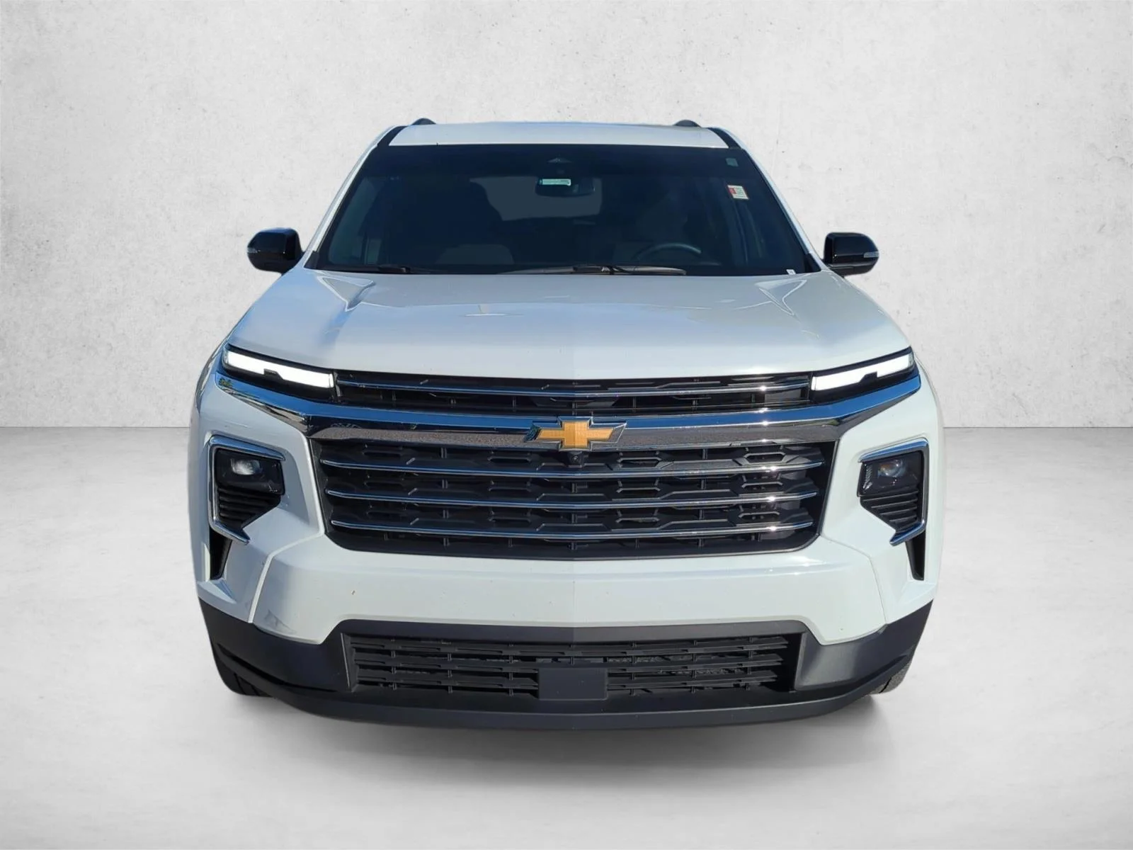 Used 2024 Summit White Chevrolet FWD LT image 2