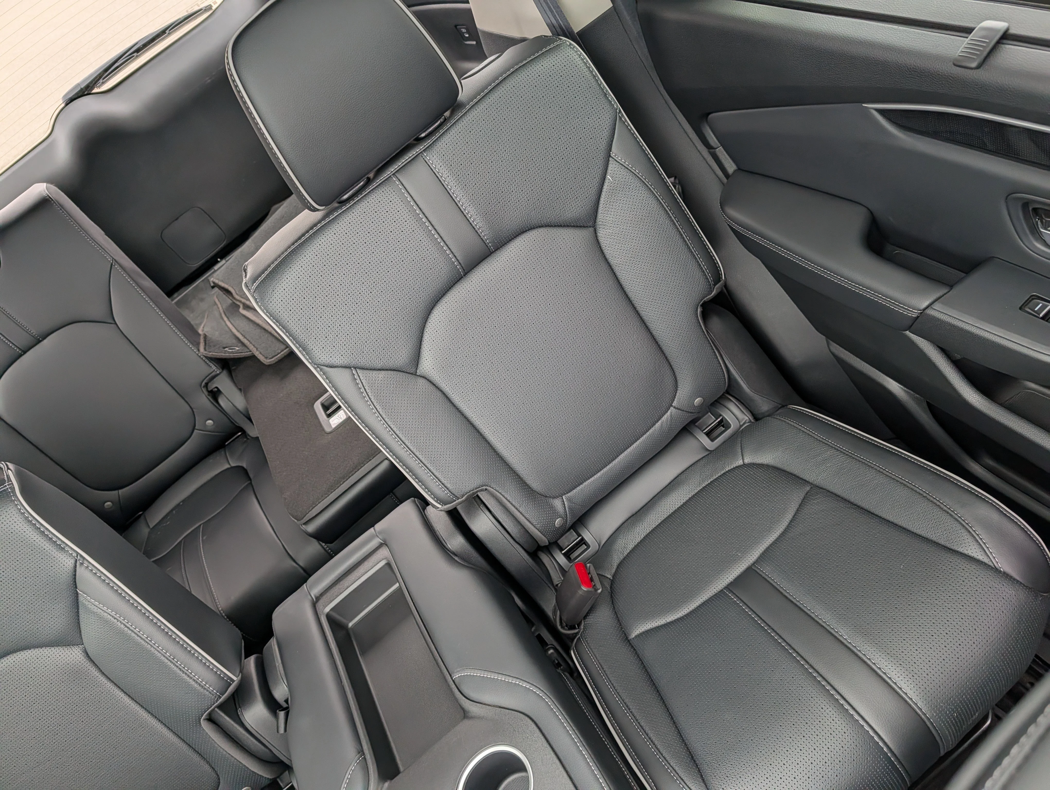 Used 2025 Sonic Gray Pearl Honda Elite image 14