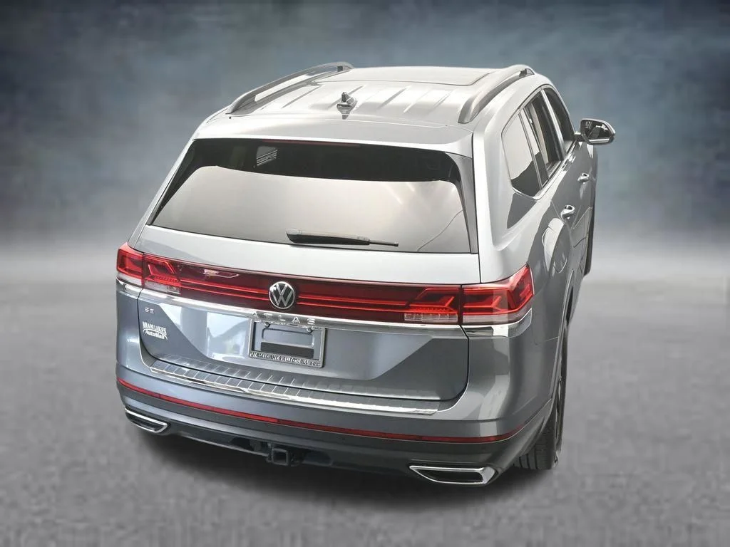 Used 2024 Gray Volkswagen 2.0T SE w/Technology image 50