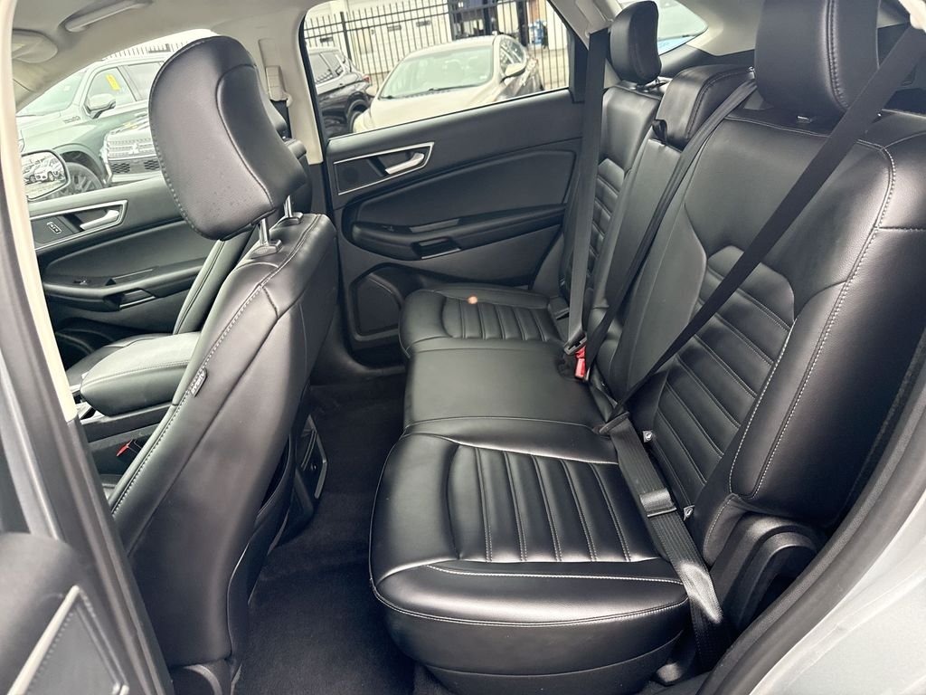 Used 2024 Silver Ford SEL image 61