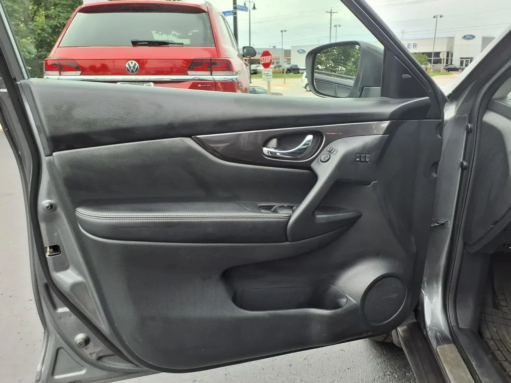 Used 2018 Gun Metallic Nissan SV image 11