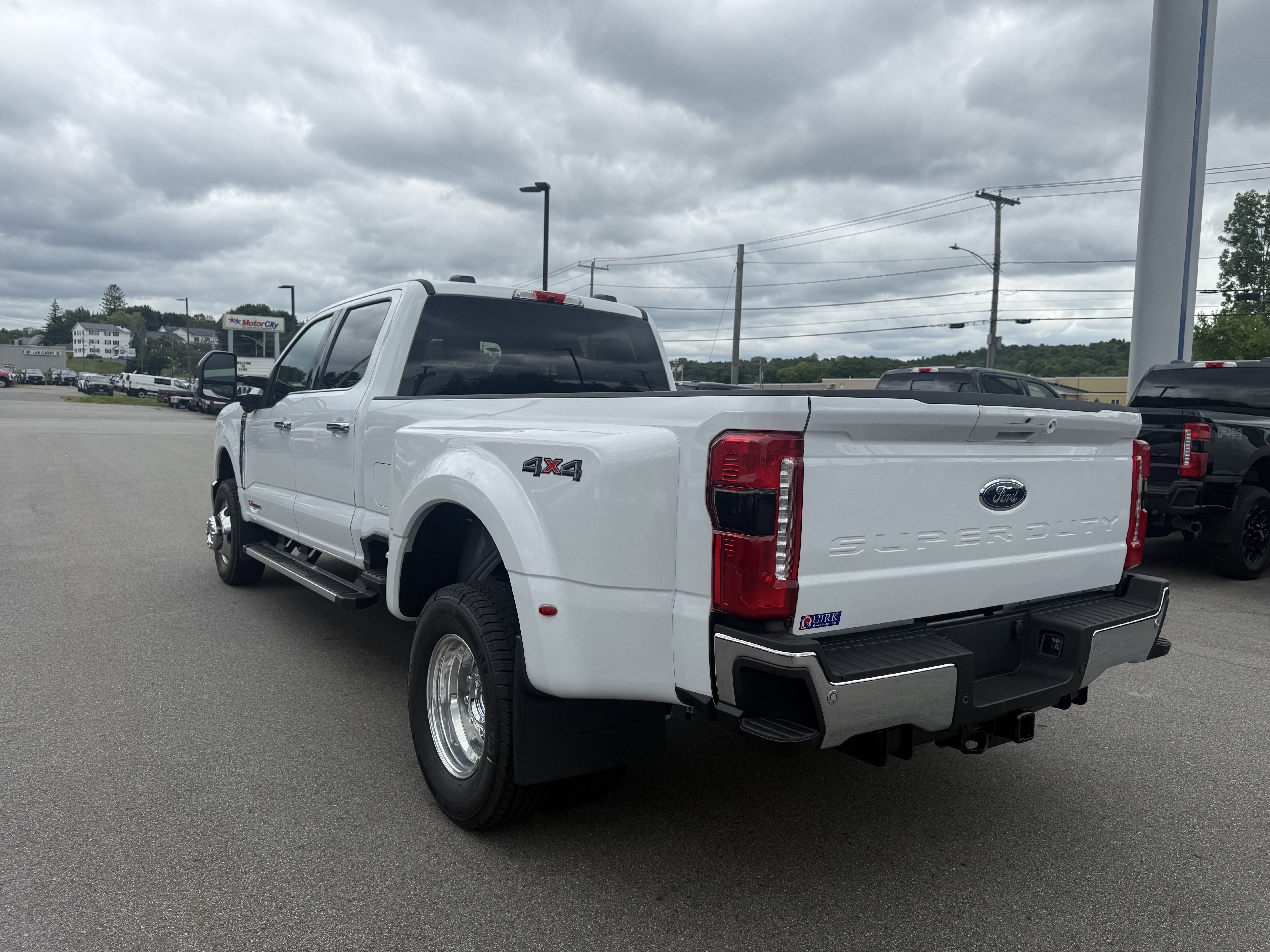 New 2026 Oxford White Ford F-350® Lariat® image 9