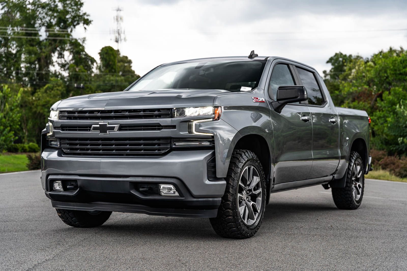 Used 2021 Gray Chevrolet RST image 3