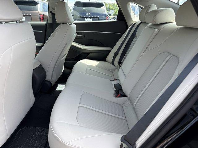 New 2026 Abyss Black Hyundai SEL Sport image 12