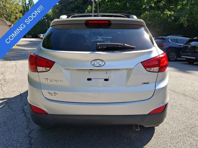 Used 2015 Silver Hyundai SE image 10