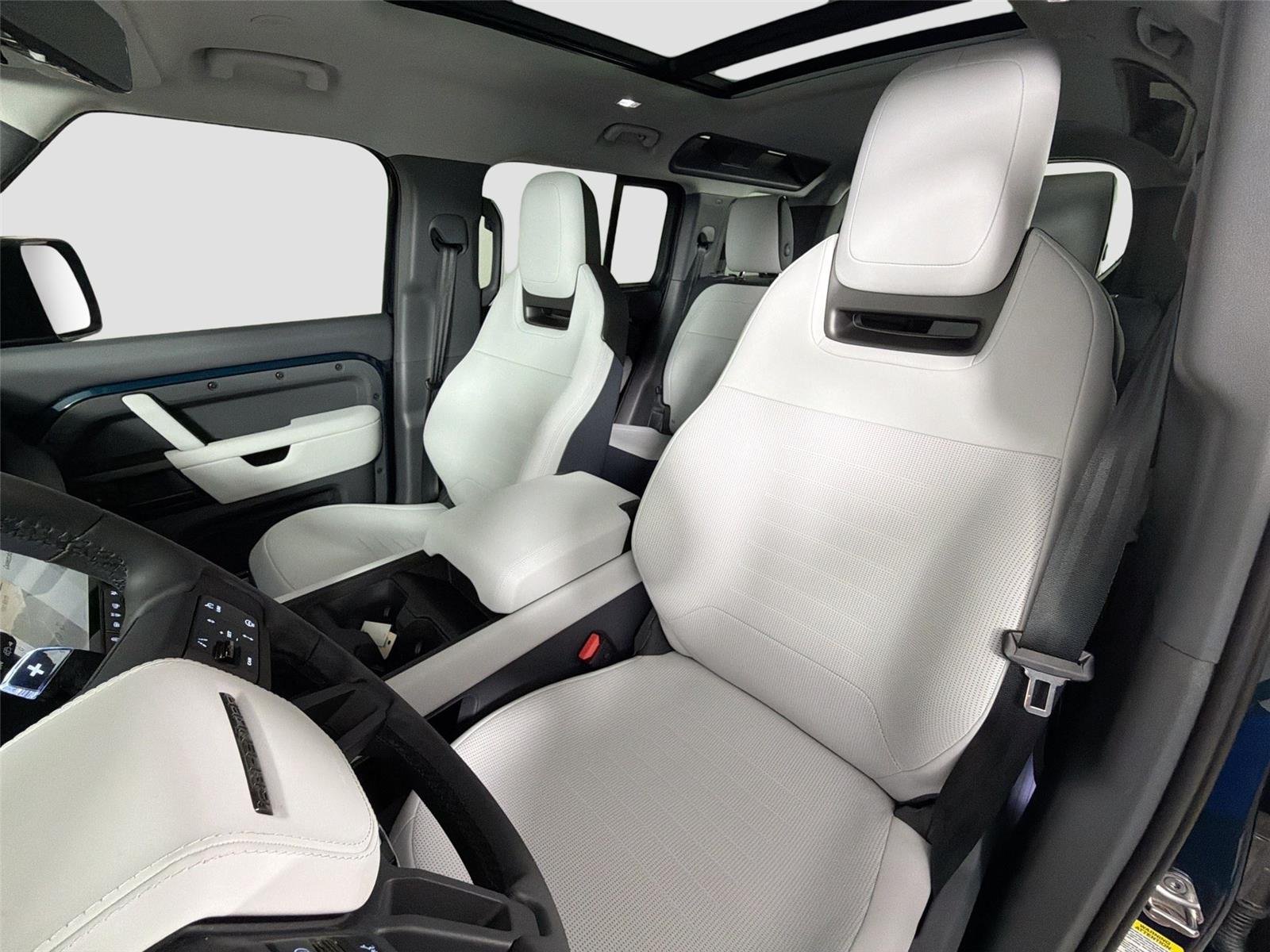 New 2026 Sargasso Blue LAND ROVER  OCTA image 20