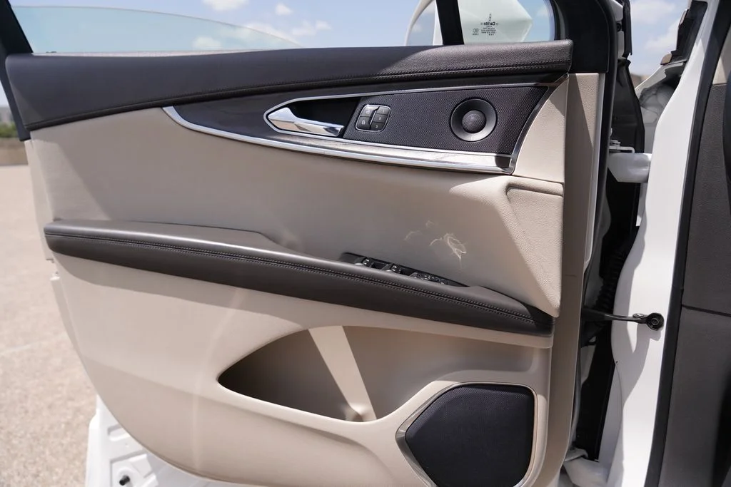 Used 2020 White Lincoln Reserve image 19