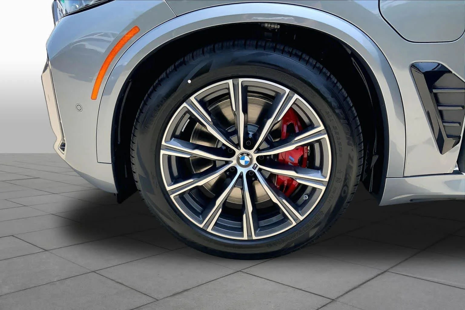 New 2026 Skyscraper Grey Metallic BMW xDrive50e image 12