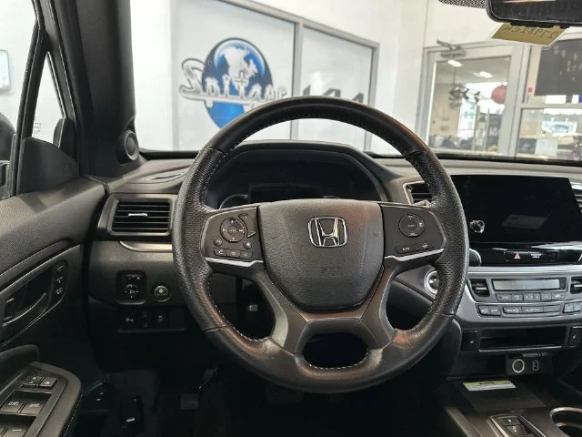 Used 2023  Honda EX-L image 20