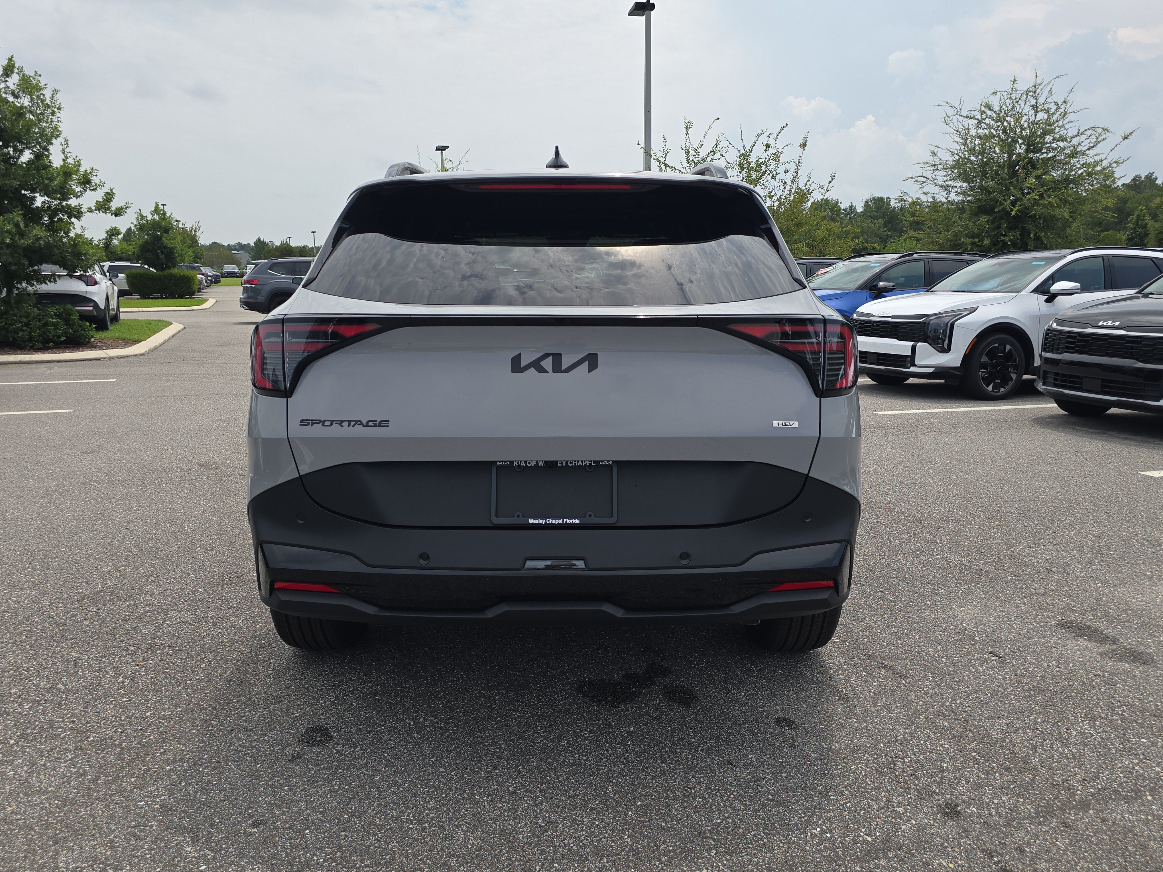 New 2027 Wolf Gray Kia X-Line image 7