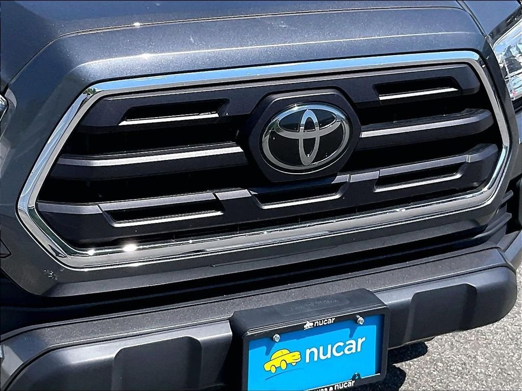 Used 2018 Magnetic Gray Metallic Toyota SR5 Double Cab 4x4 image 30