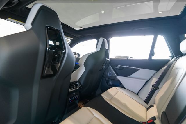New 2026 Carbon Black Metallic BMW Base image 16