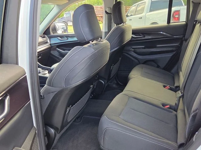 Used 2023 White Jeep Laredo image 7