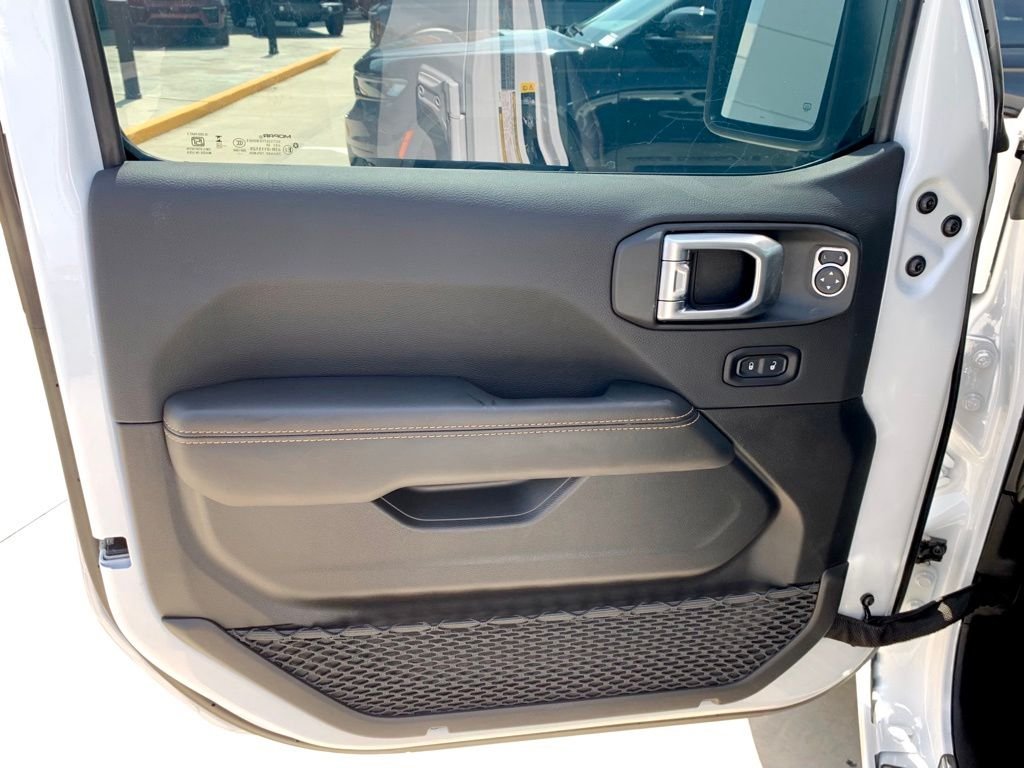 Used 2026 White Jeep Sahara image 12