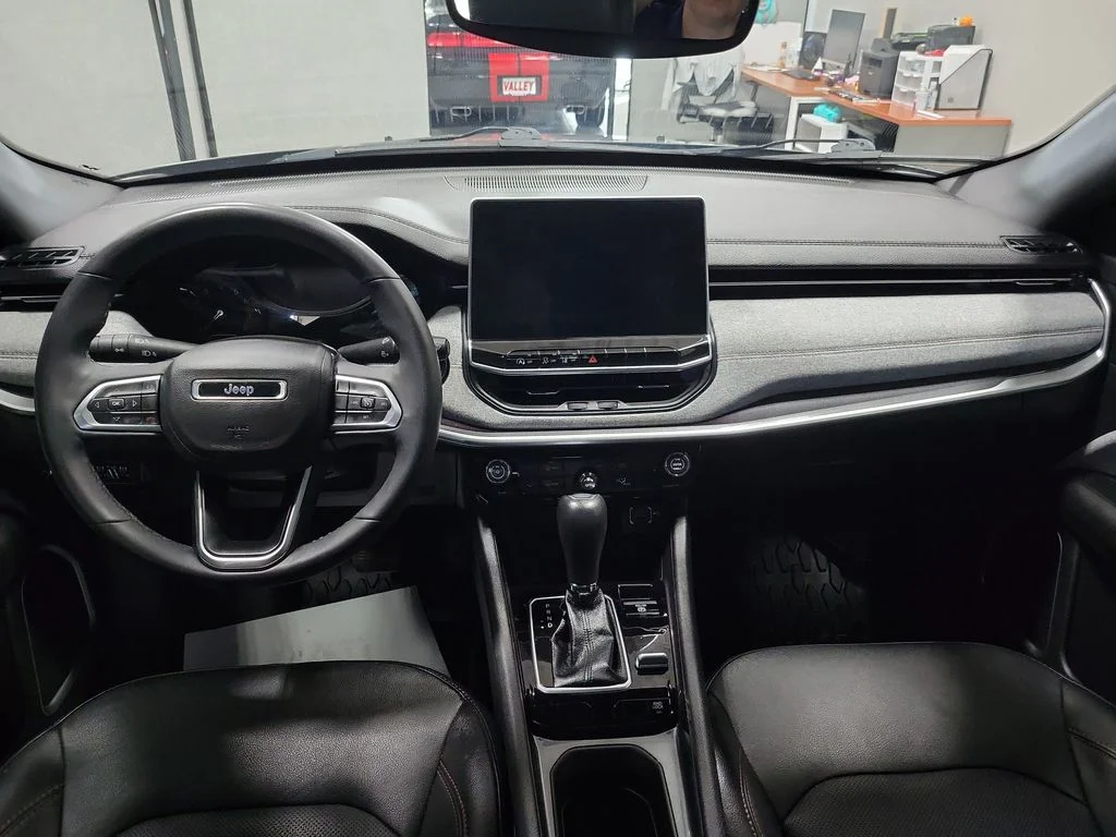 Certified Used 2023 Gray Jeep Latitude Lux image 3