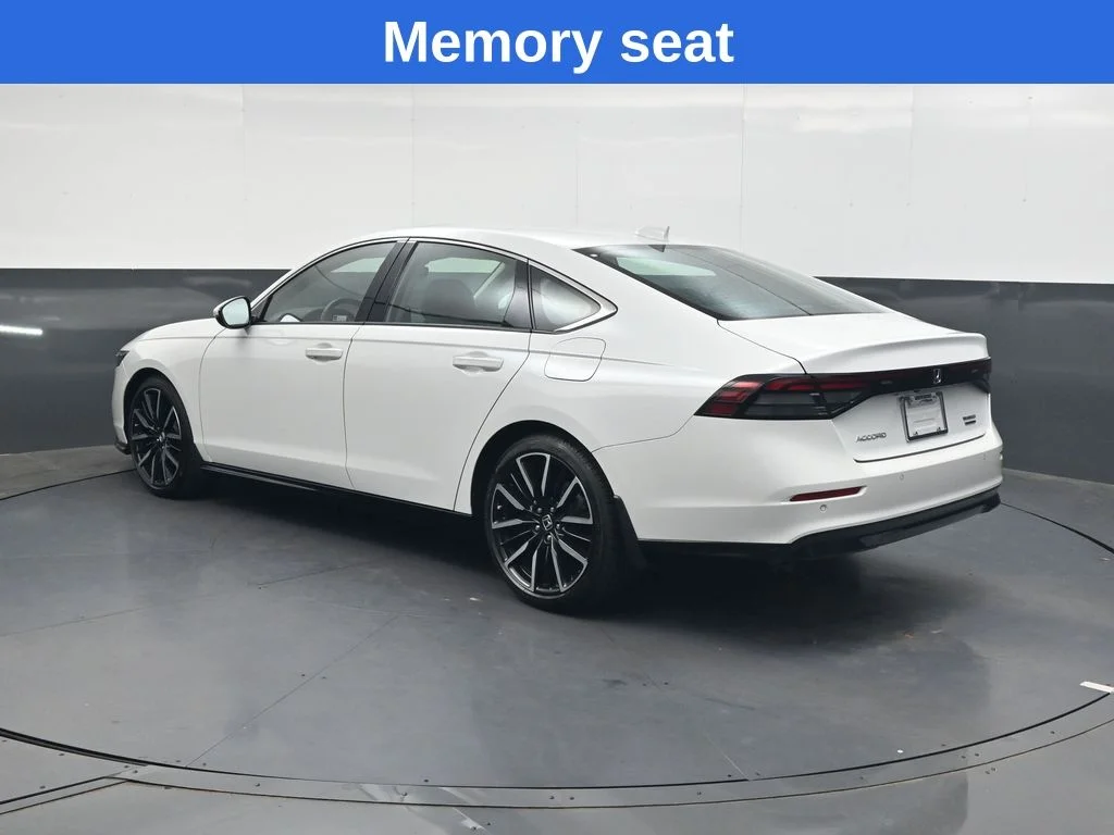 Used 2023  Honda Touring image 6