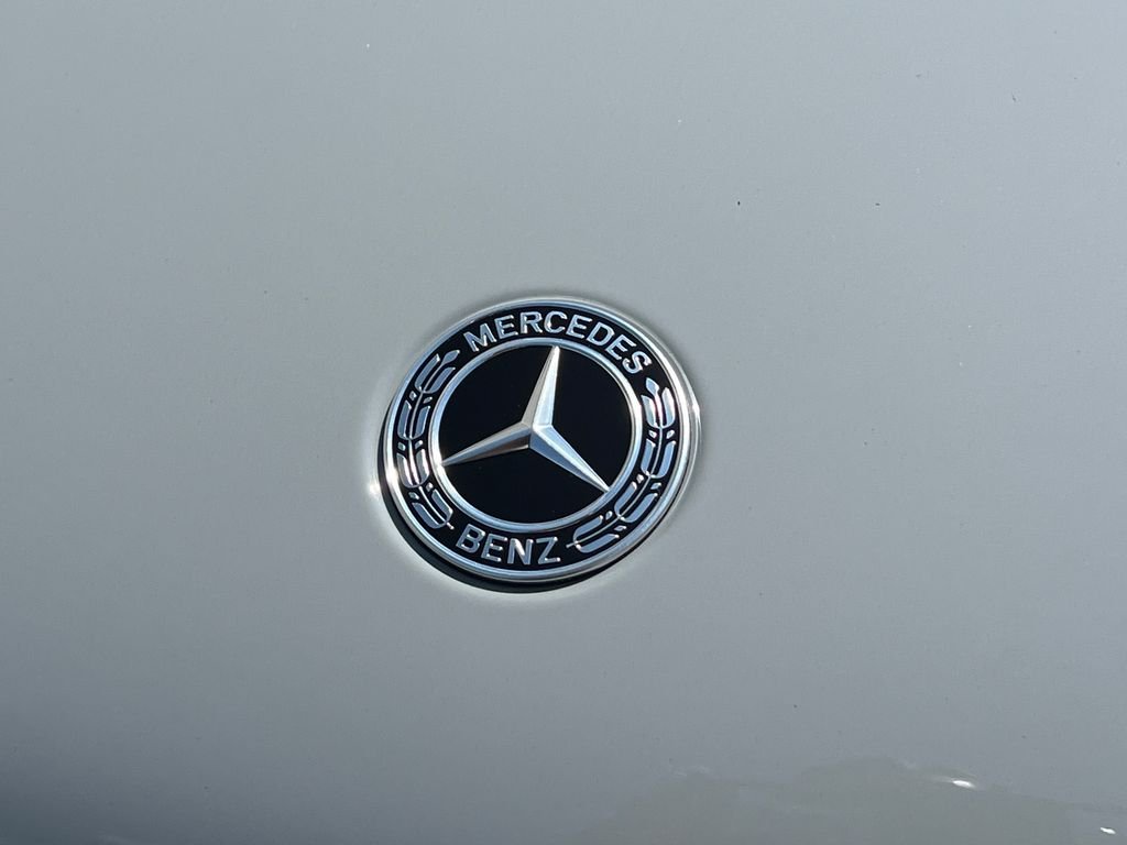 New 2026 MANUFAKTUR Alpine Grey Mercedes-Benz GLC300 image 26