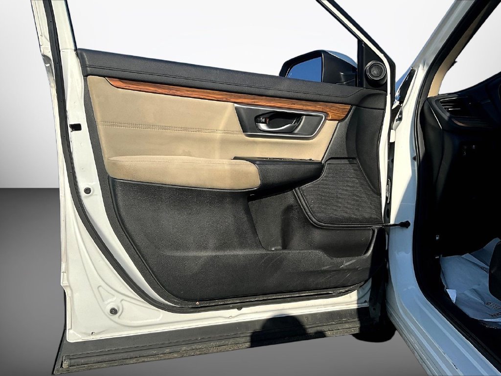 Used 2022 White Honda EX image 23