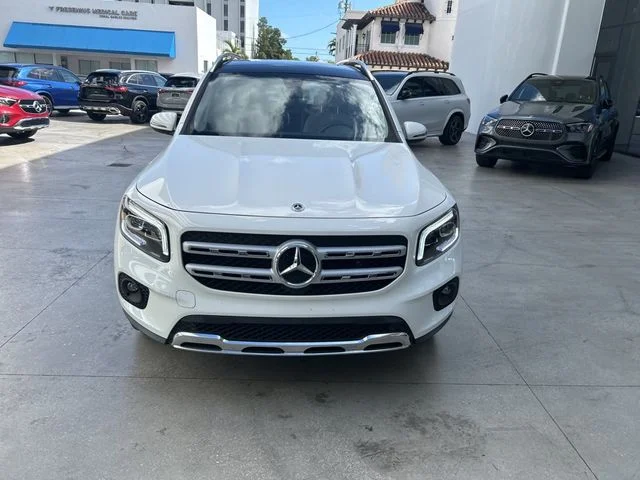 Used 2023 White Mercedes-Benz GLB 250 image 37