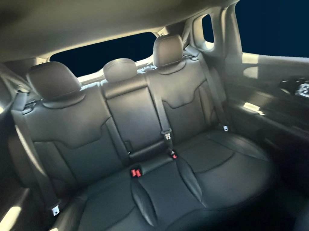 New 2026 Blue Jeep Latitude image 18