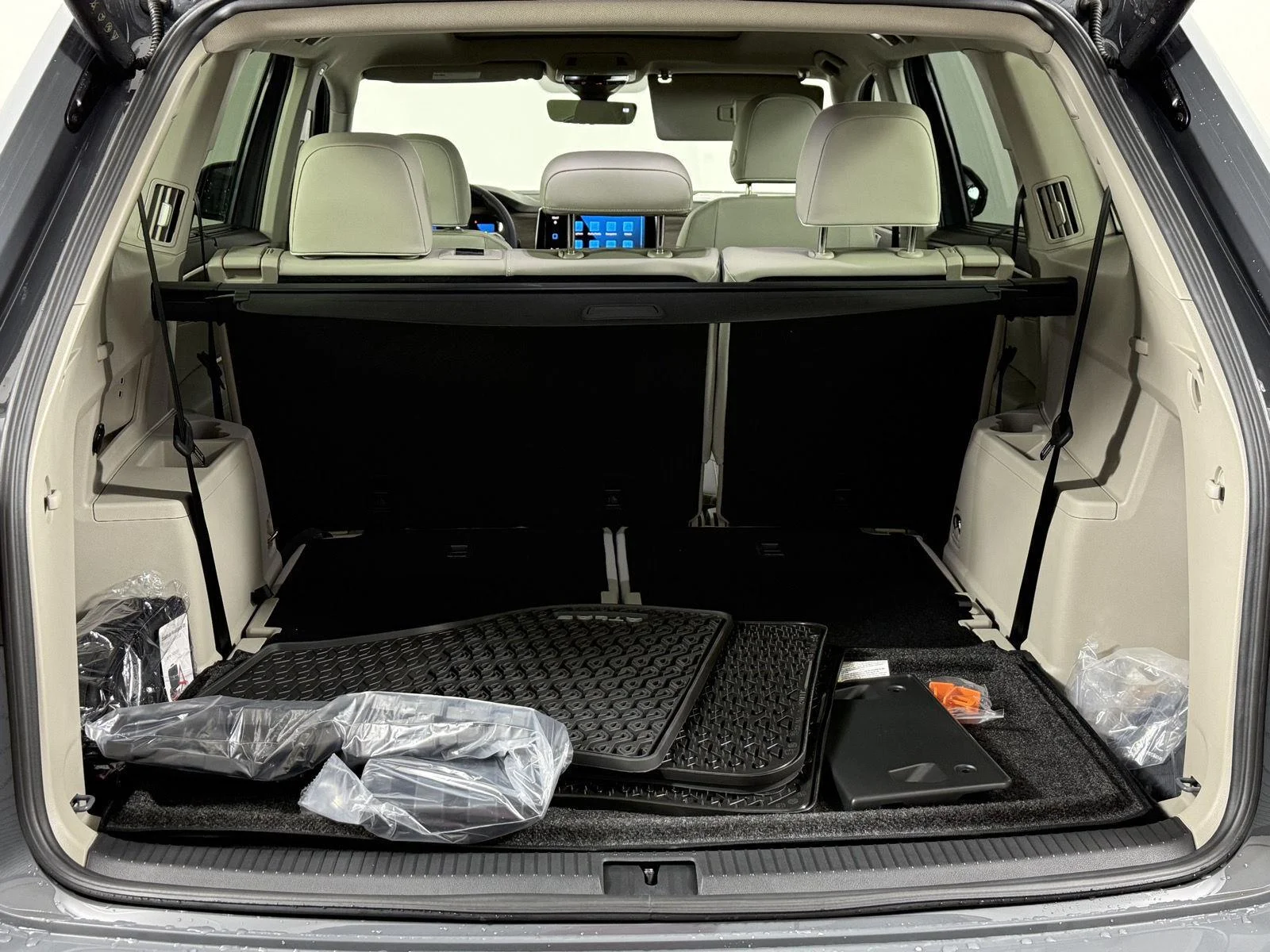 New 2026 Pure Gray Volkswagen 2.0T SEL Premium R-Line image 18