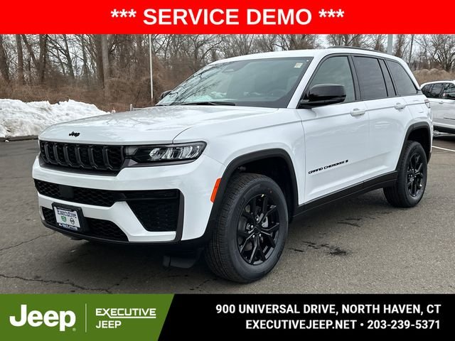 New 2026 Bright White Clear-Coat Exterior Paint Jeep Altitude image 5