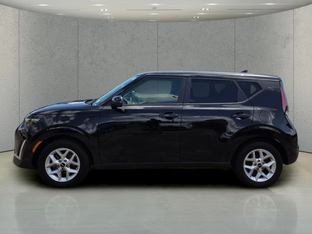 Used 2025 Black Kia LX image 2