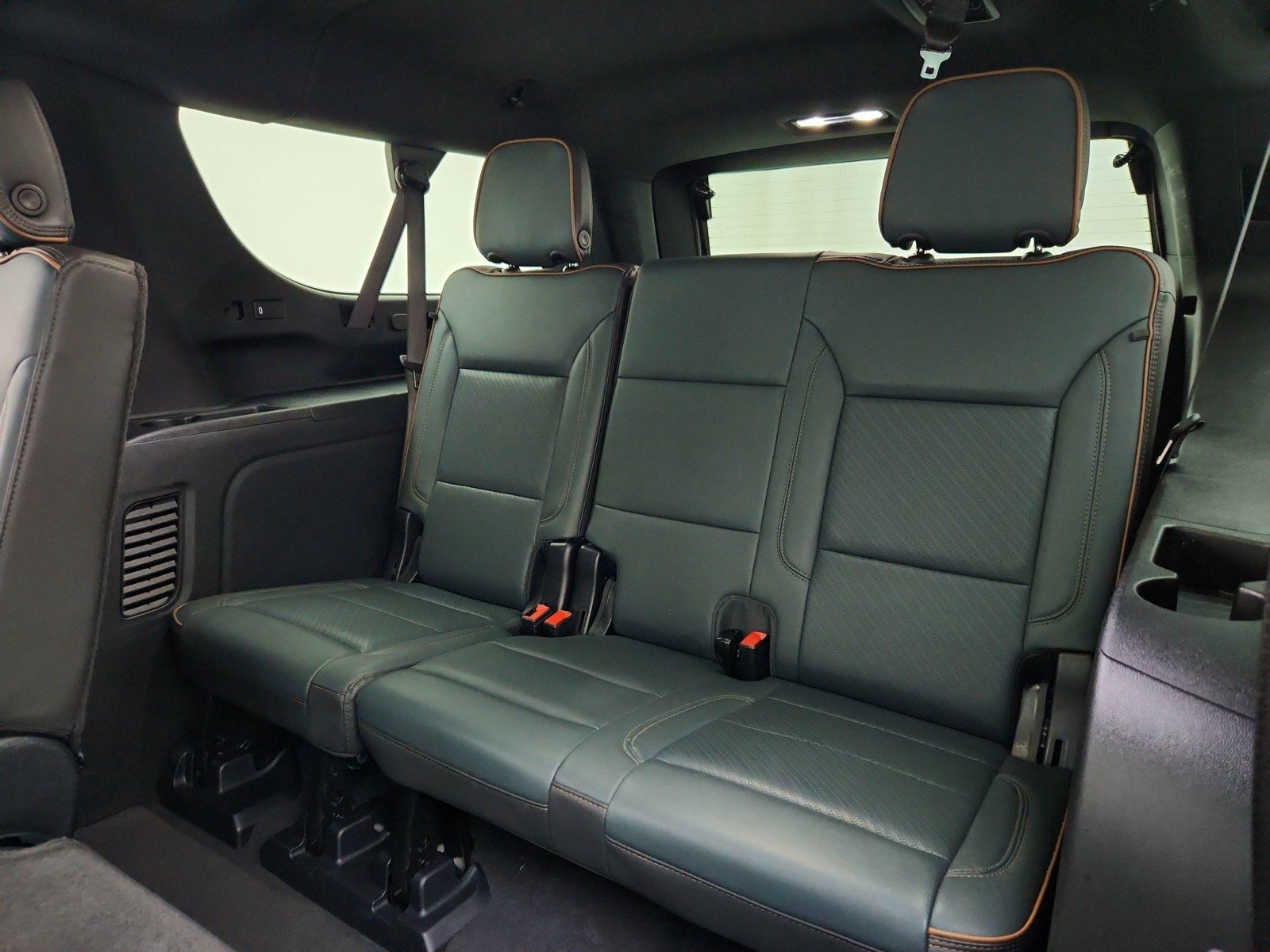Used 2025 Summit White GMC AT4 image 26