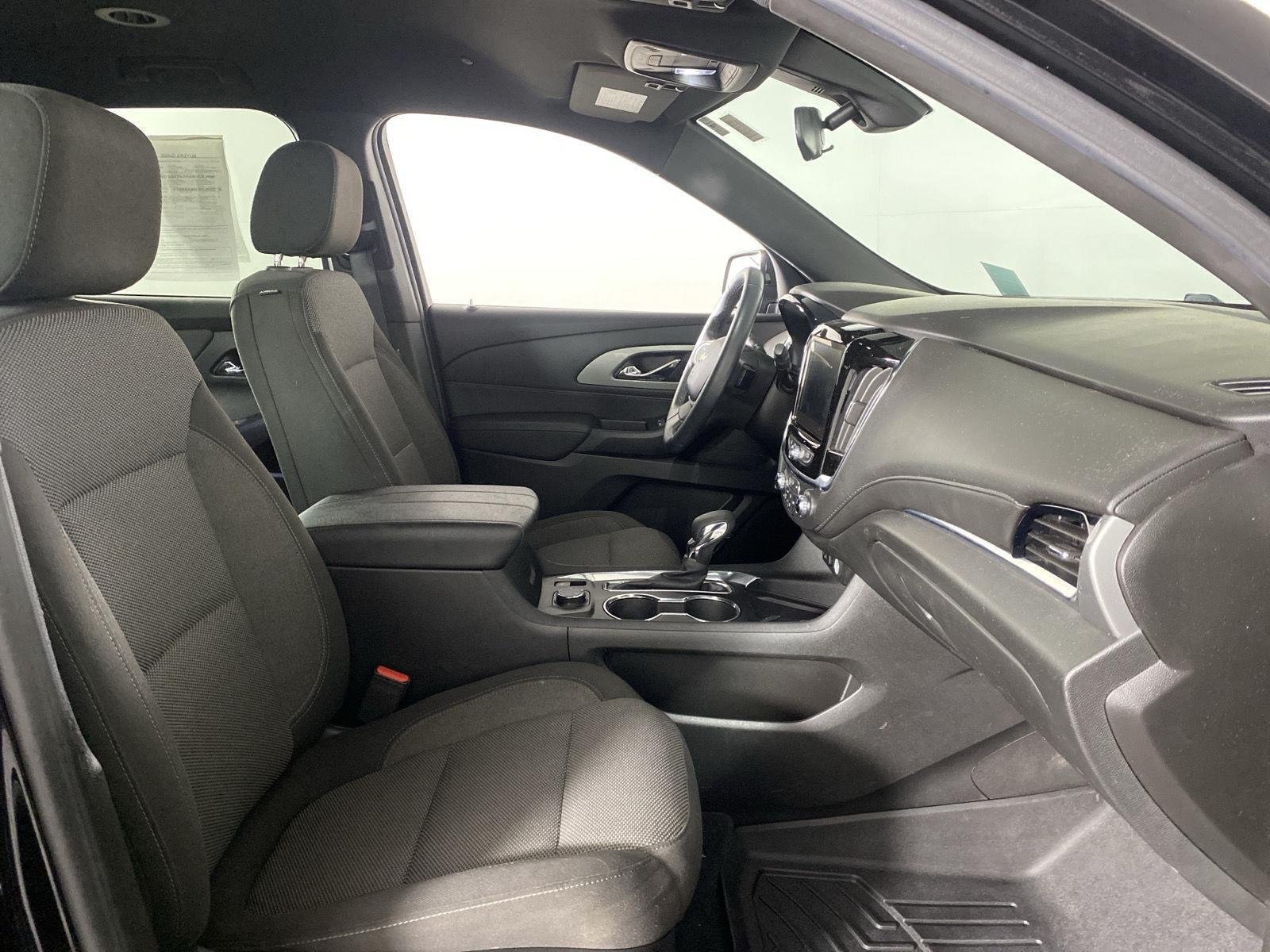 Used 2023 MOSAIC BLACK METALLIC Chevrolet LT Cloth image 29