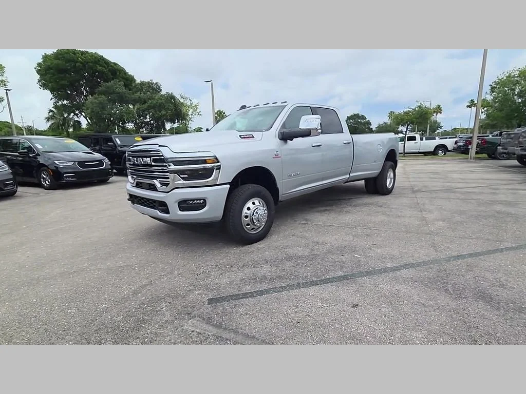 New 2026 Silver-Zynith Exterior Paint RAM Laramie image 37