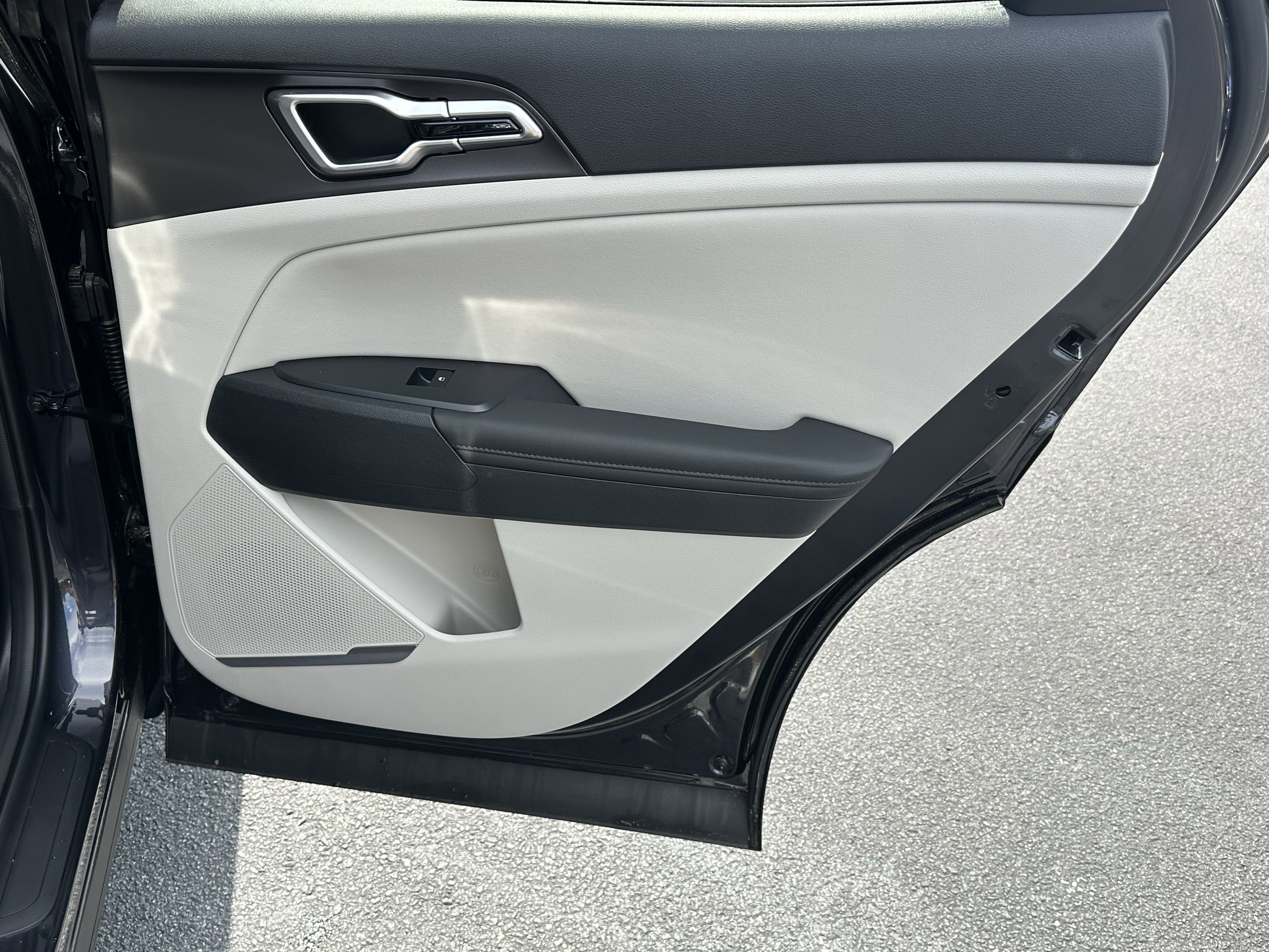 New 2026 Panthera Metal Kia EX image 17