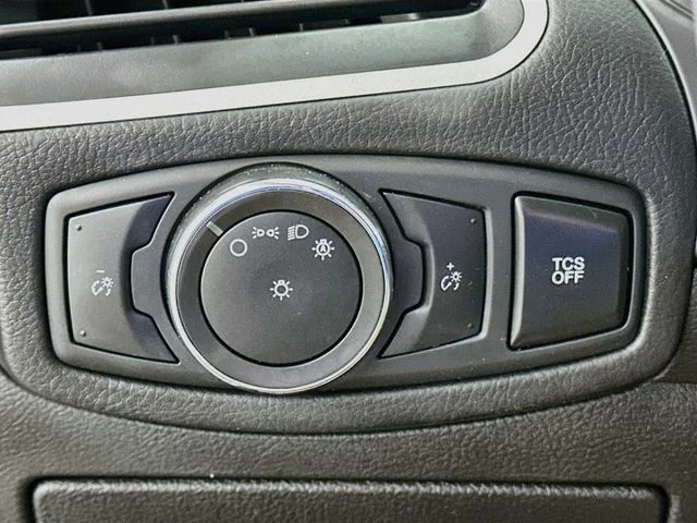 Certified Used 2022 Gray Ford SE image 17