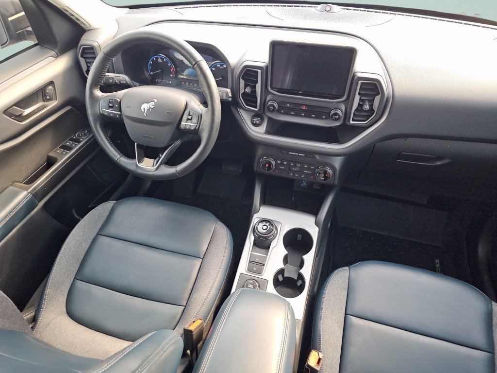 Used 2022 Silver Metallic Ford Outer Banks image 27